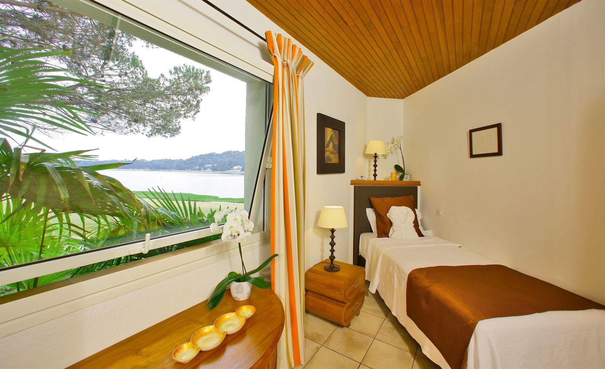 Hotel Les Hortensias Du Lac Soorts-Hossegor Exterior photo